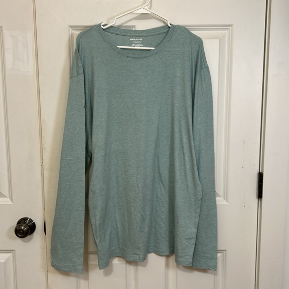 Banana Republic Green Long Sleeve t-shirt size XL green crewneck cotton